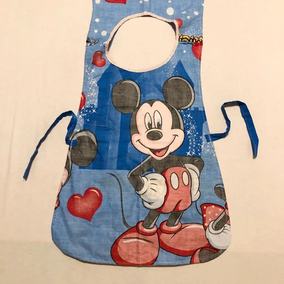 Mickey Minnie Mouse Activity Apron with  Pockets - Picture 14 of 15